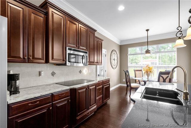 1035 Caiman Court, Sellersburg, IN 47172
