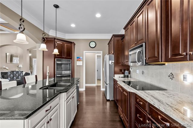 1035 Caiman Court, Sellersburg, IN 47172