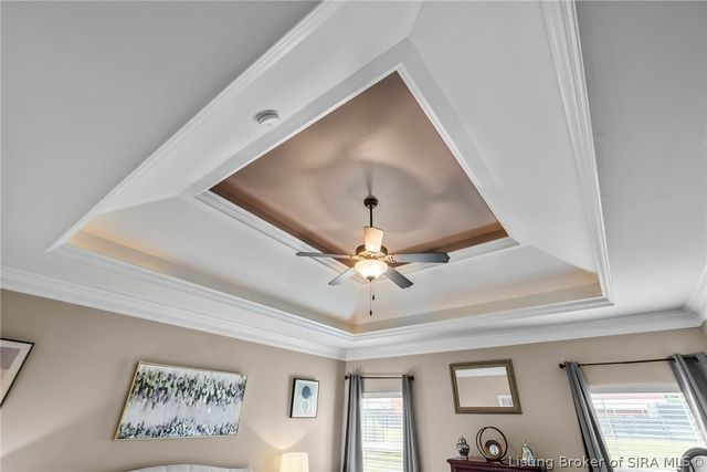 1035 Caiman Court, Sellersburg, IN 47172
