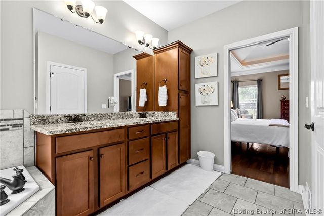 1035 Caiman Court, Sellersburg, IN 47172