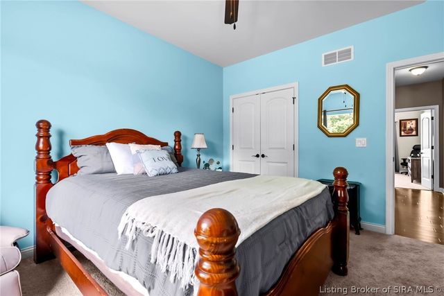 1035 Caiman Court, Sellersburg, IN 47172