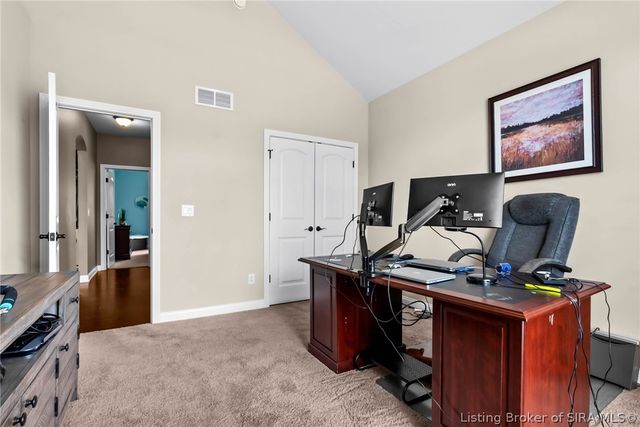 1035 Caiman Court, Sellersburg, IN 47172