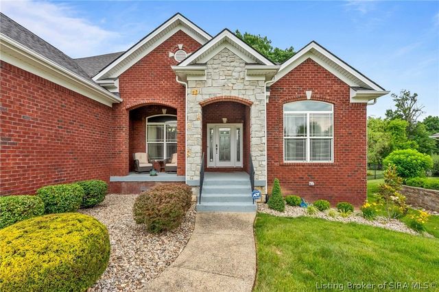 1035 Caiman Court, Sellersburg, IN 47172