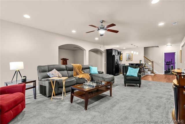 1035 Caiman Court, Sellersburg, IN 47172