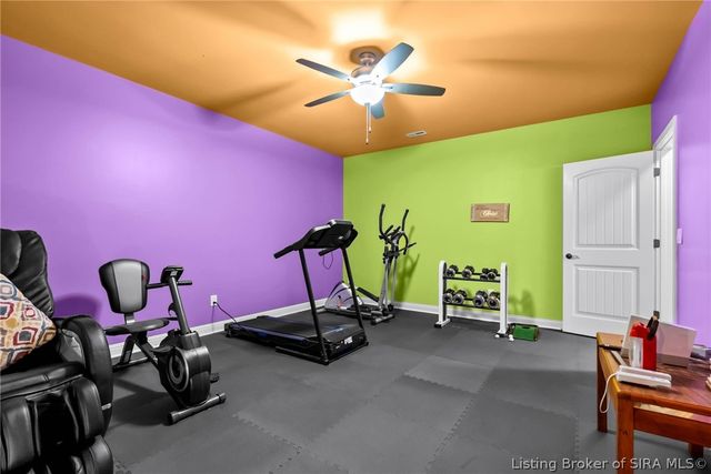 1035 Caiman Court, Sellersburg, IN 47172