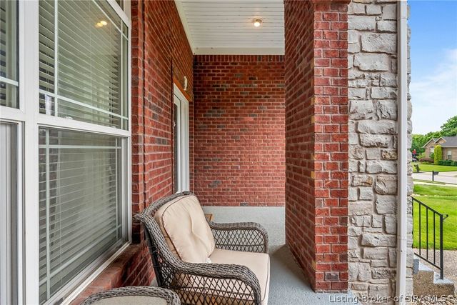 1035 Caiman Court, Sellersburg, IN 47172