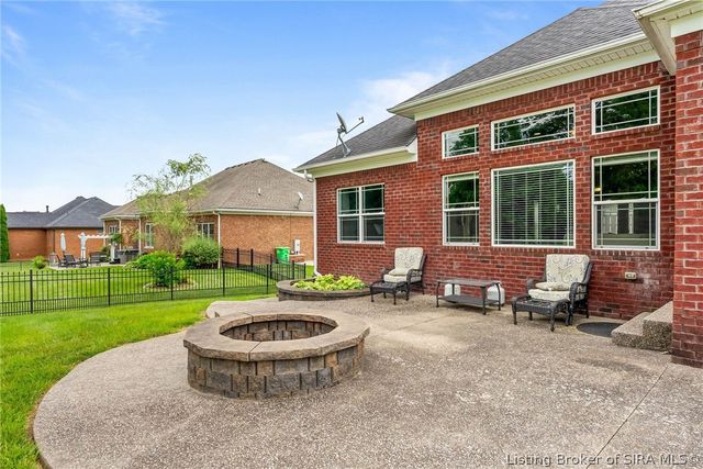 1035 Caiman Court, Sellersburg, IN 47172
