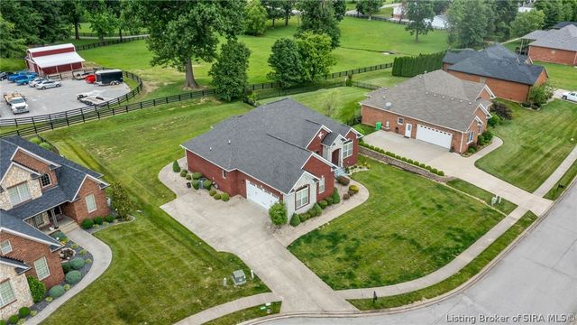 1035 Caiman Court, Sellersburg, IN 47172