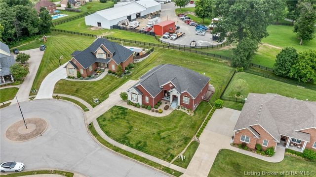 1035 Caiman Court, Sellersburg, IN 47172