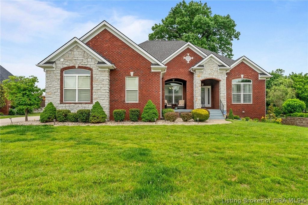1035 Caiman Court, Sellersburg, IN 47172