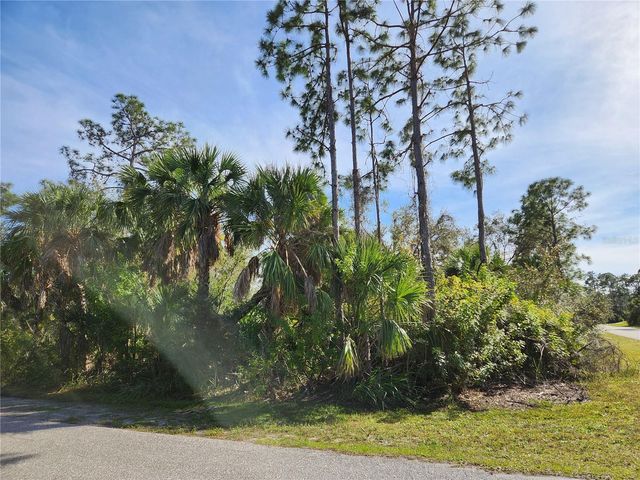 18319 ELGIN AVENUE, Port Charlotte, FL 33948