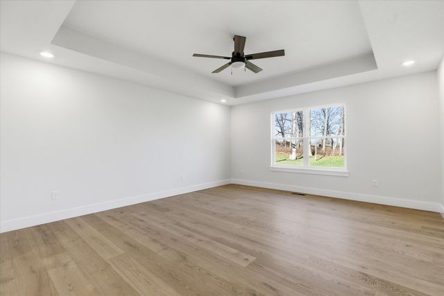 5569 E Wild Horse Drive, Springfield, MO 65802