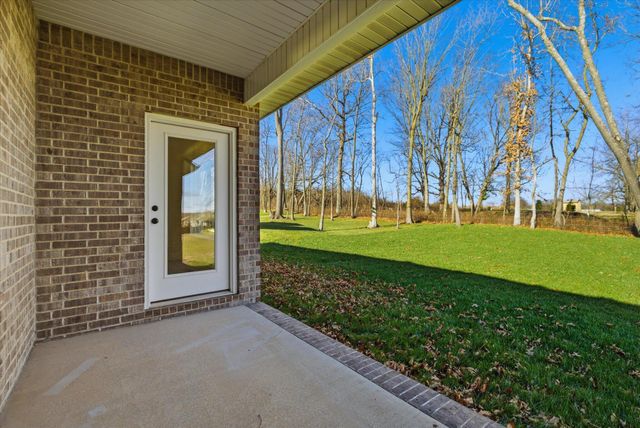 5569 E Wild Horse Drive, Springfield, MO 65802