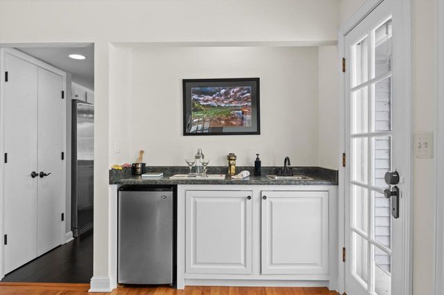 2626 W Ranch ROAD, Mequon, WI 53092