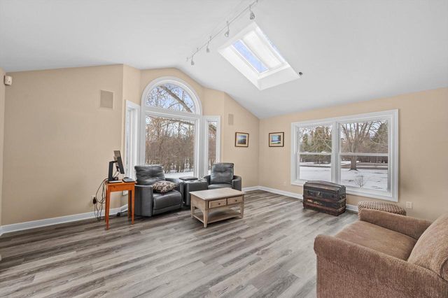 2626 W Ranch ROAD, Mequon, WI 53092