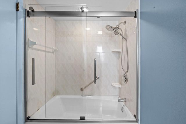 2626 W Ranch ROAD, Mequon, WI 53092