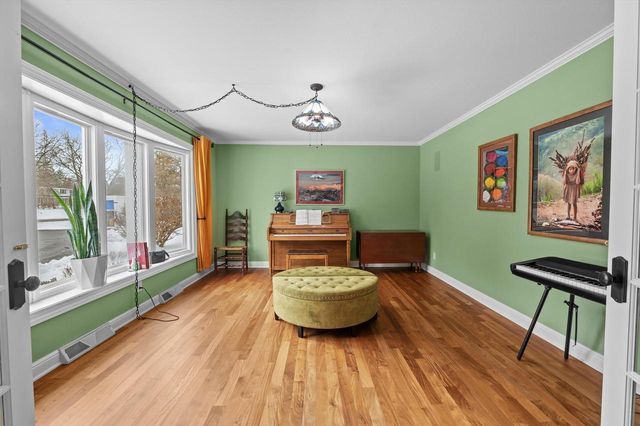 2626 W Ranch ROAD, Mequon, WI 53092