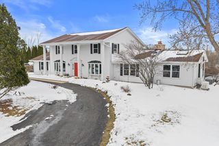 2626 W Ranch ROAD, Mequon, WI 53092