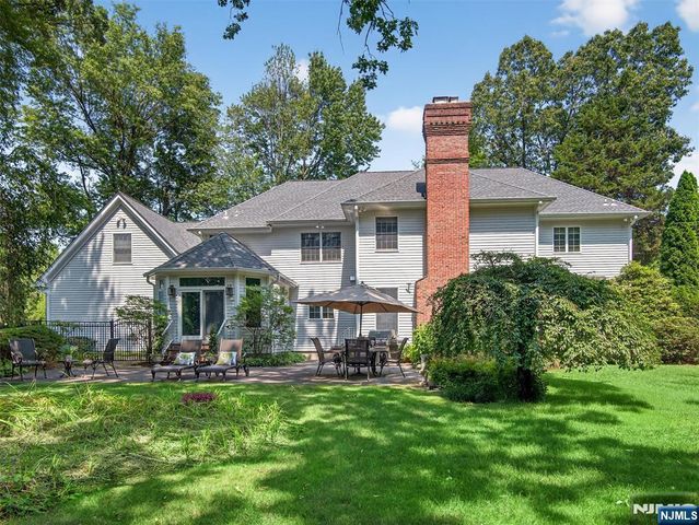 505 Ivy Lane, Wyckoff, NJ 07481