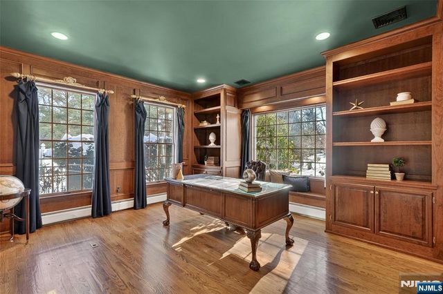 505 Ivy Lane, Wyckoff, NJ 07481