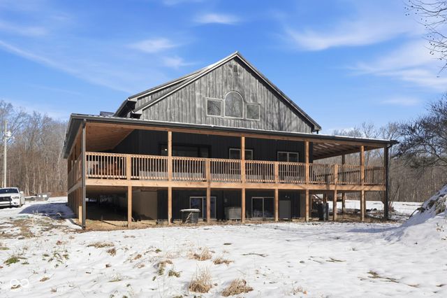 3524 Dollsberry Lane W, Nashville, IN 47448