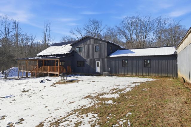 3524 Dollsberry Lane W, Nashville, IN 47448