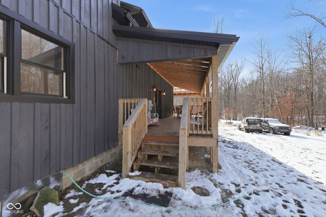 3524 Dollsberry Lane W, Nashville, IN 47448