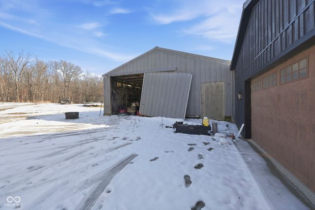 3524 Dollsberry Lane W, Nashville, IN 47448