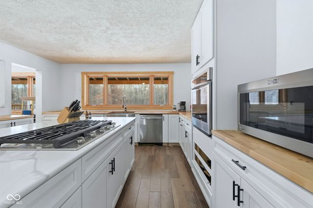 3524 Dollsberry Lane W, Nashville, IN 47448