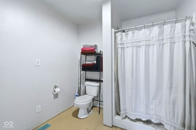 3524 Dollsberry Lane W, Nashville, IN 47448