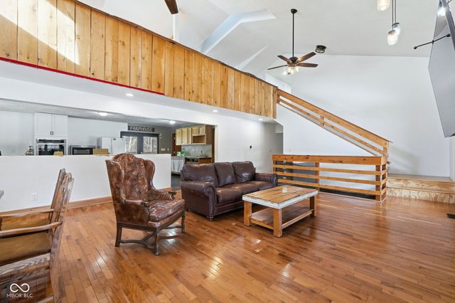 3524 Dollsberry Lane W, Nashville, IN 47448