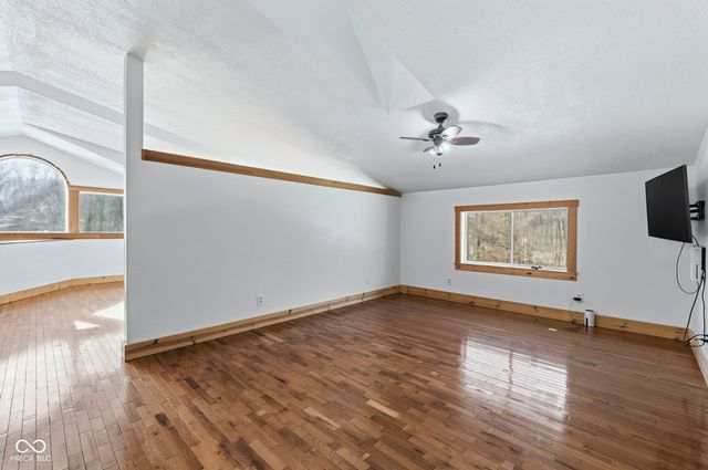 3524 Dollsberry Lane W, Nashville, IN 47448