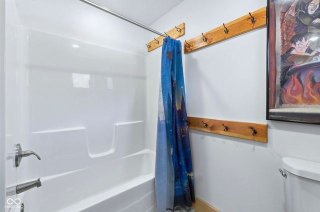 3524 Dollsberry Lane W, Nashville, IN 47448