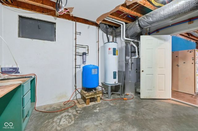 3524 Dollsberry Lane W, Nashville, IN 47448