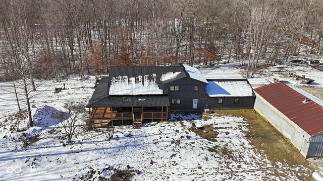 3524 Dollsberry Lane W, Nashville, IN 47448