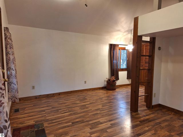 1235 Oakland Street, Traverse City, MI 49686