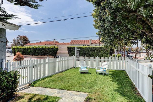 312 N Prospect Avenue, Redondo Beach, CA 90277