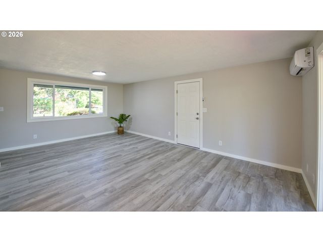 1035 Nw 20TH St, Mc Minnville, OR 97128
