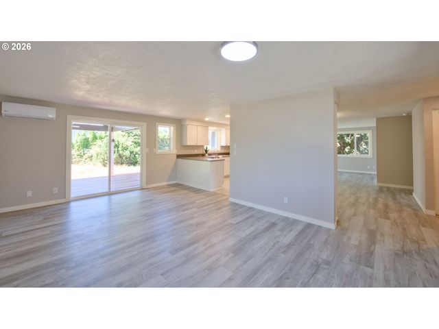 1035 Nw 20TH St, Mc Minnville, OR 97128