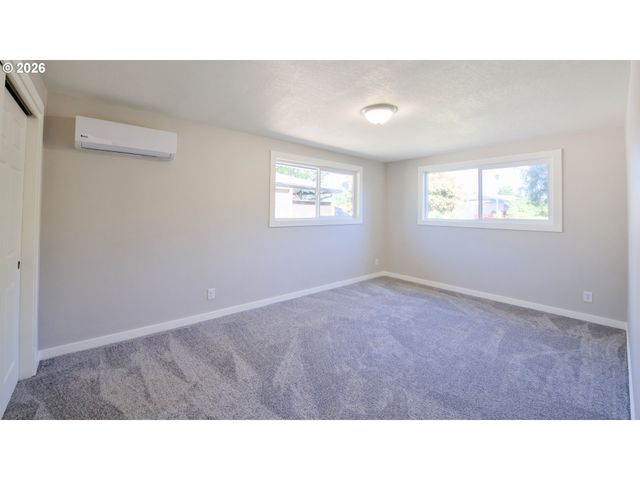 1035 Nw 20TH St, Mc Minnville, OR 97128