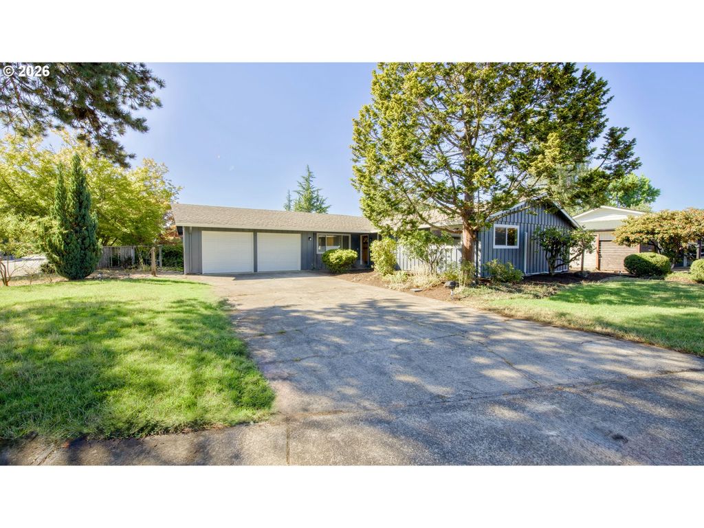 Image 1 of property listing at 1035 Nw 20TH St, Mc Minnville, OR 97128