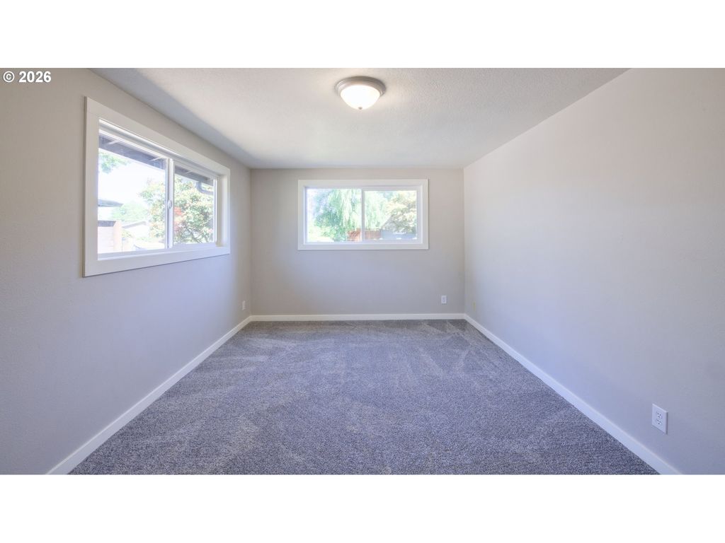 Image 32 of property listing at 1035 Nw 20TH St, Mc Minnville, OR 97128