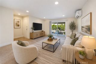 11138 Aqua Vista ST 19, Studio City, CA 91602