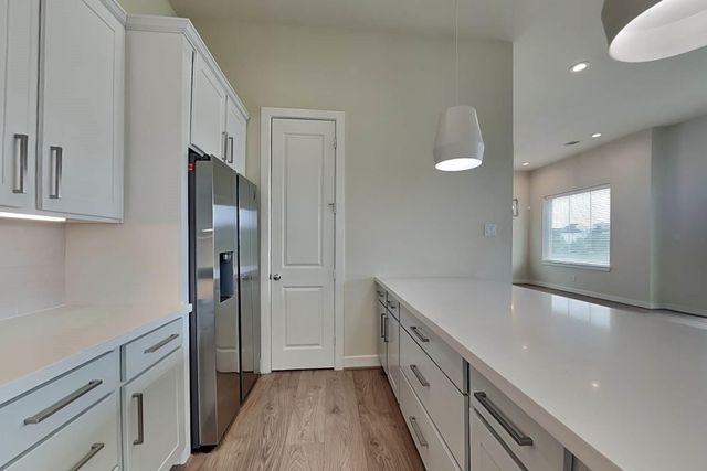 6315 Paddington Bend Drive, Houston, TX 77008