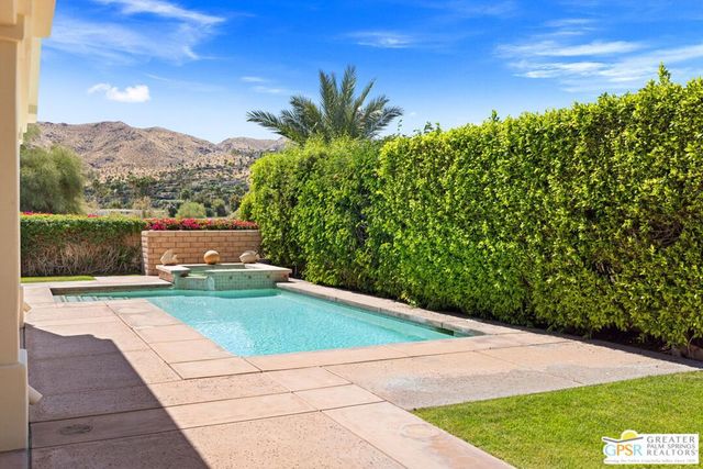 1691 Ponderosa Way, Palm Springs, CA 92264