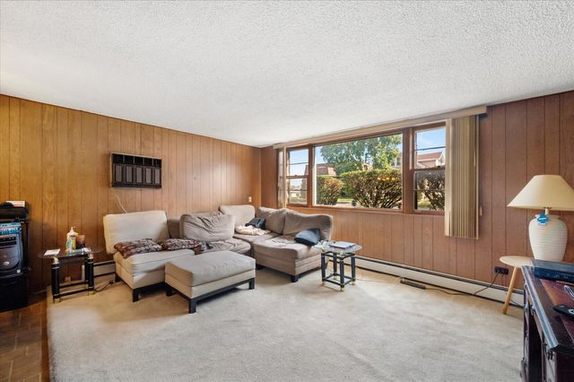 1114 N 11th Avenue, Melrose Park, IL 60160