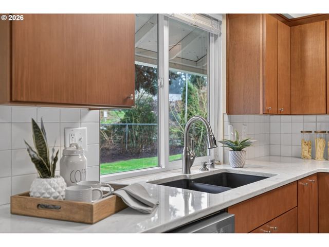 10005 Ne 9TH St, Vancouver, WA 98664