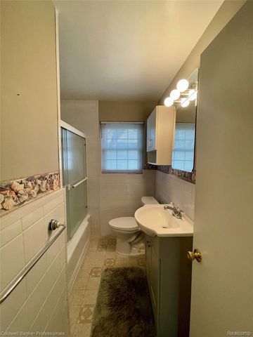 22907 Allen Court, St. Clair Shores, MI 48080