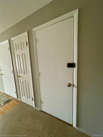 22907 Allen Court, St. Clair Shores, MI 48080