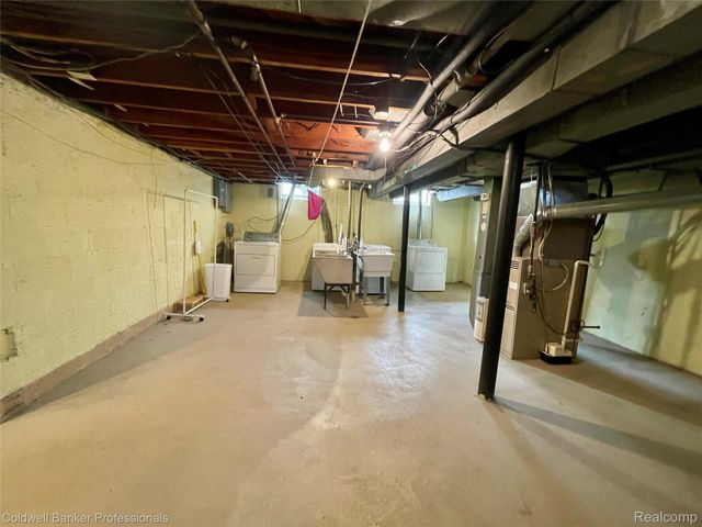 22907 Allen Court, St. Clair Shores, MI 48080